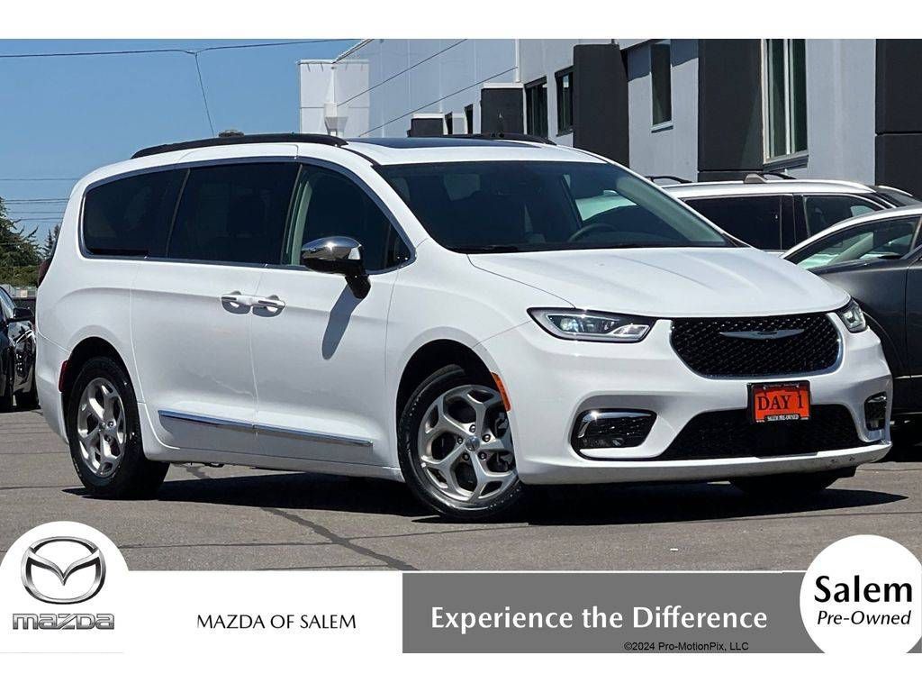 2023 Chrysler Pacifica Limited — Minivan — 71,341 mi — Salem, OR