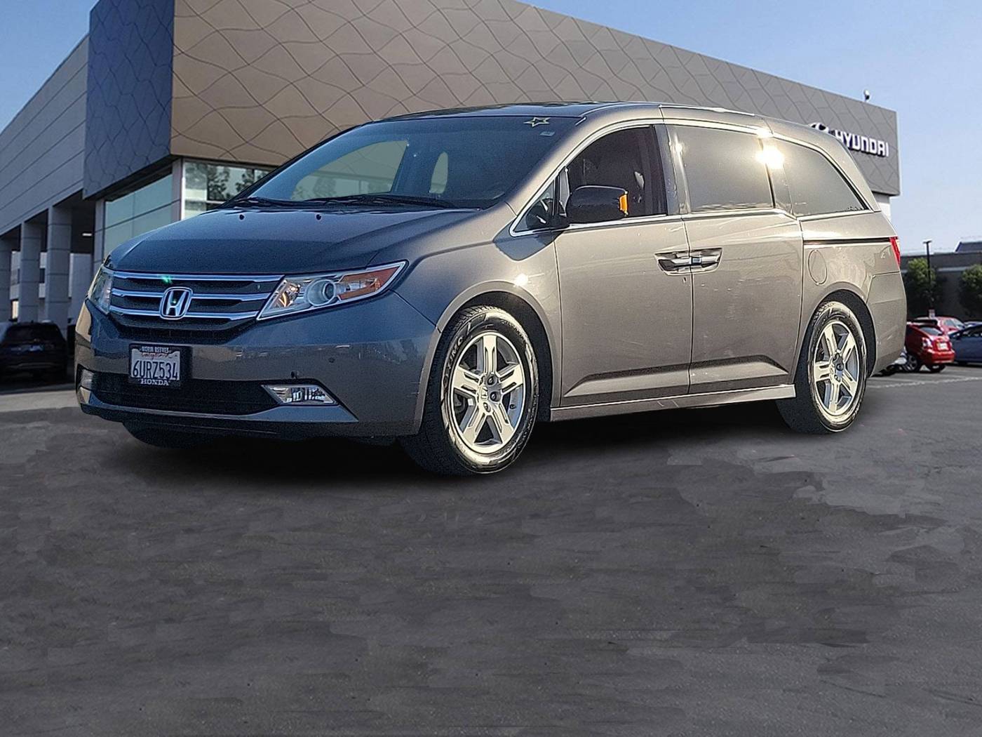 2012 Honda Odyssey Touring — Minivan — 113,576 mi — Cerritos, CA