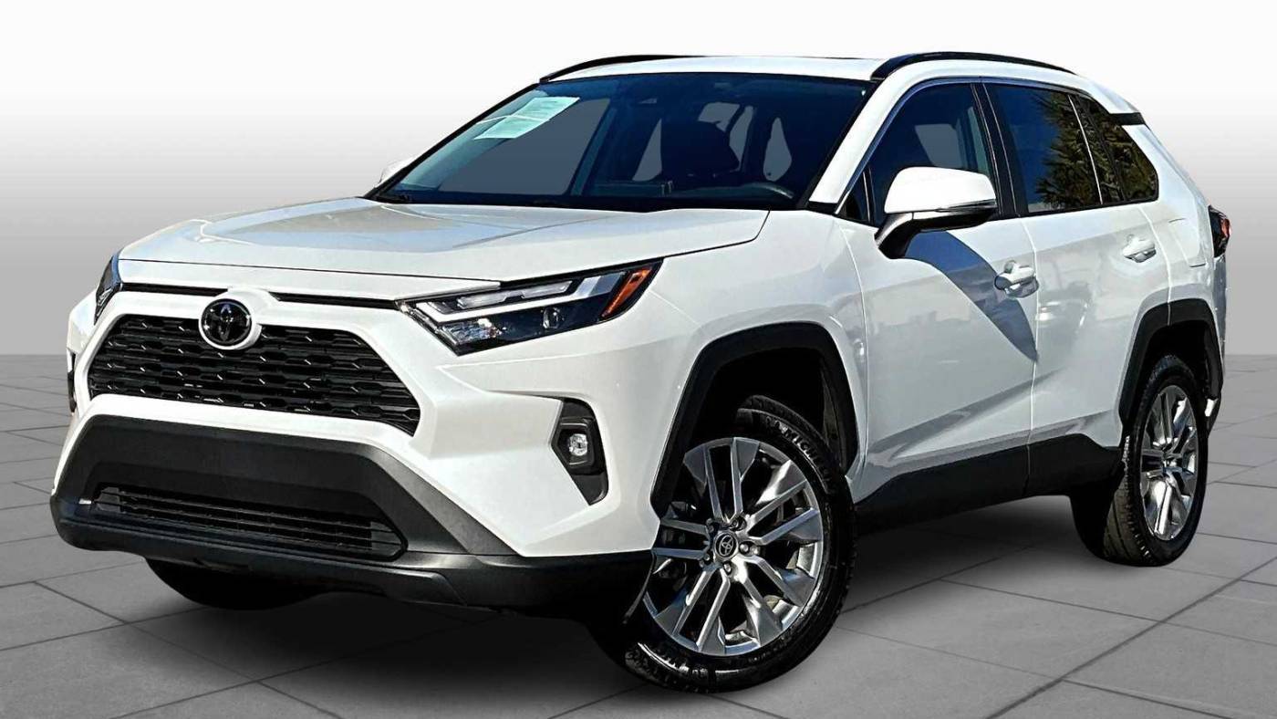 2023 Toyota RAV4 XLE Premium — SUV — 28,156 mi — Bluffington, SC