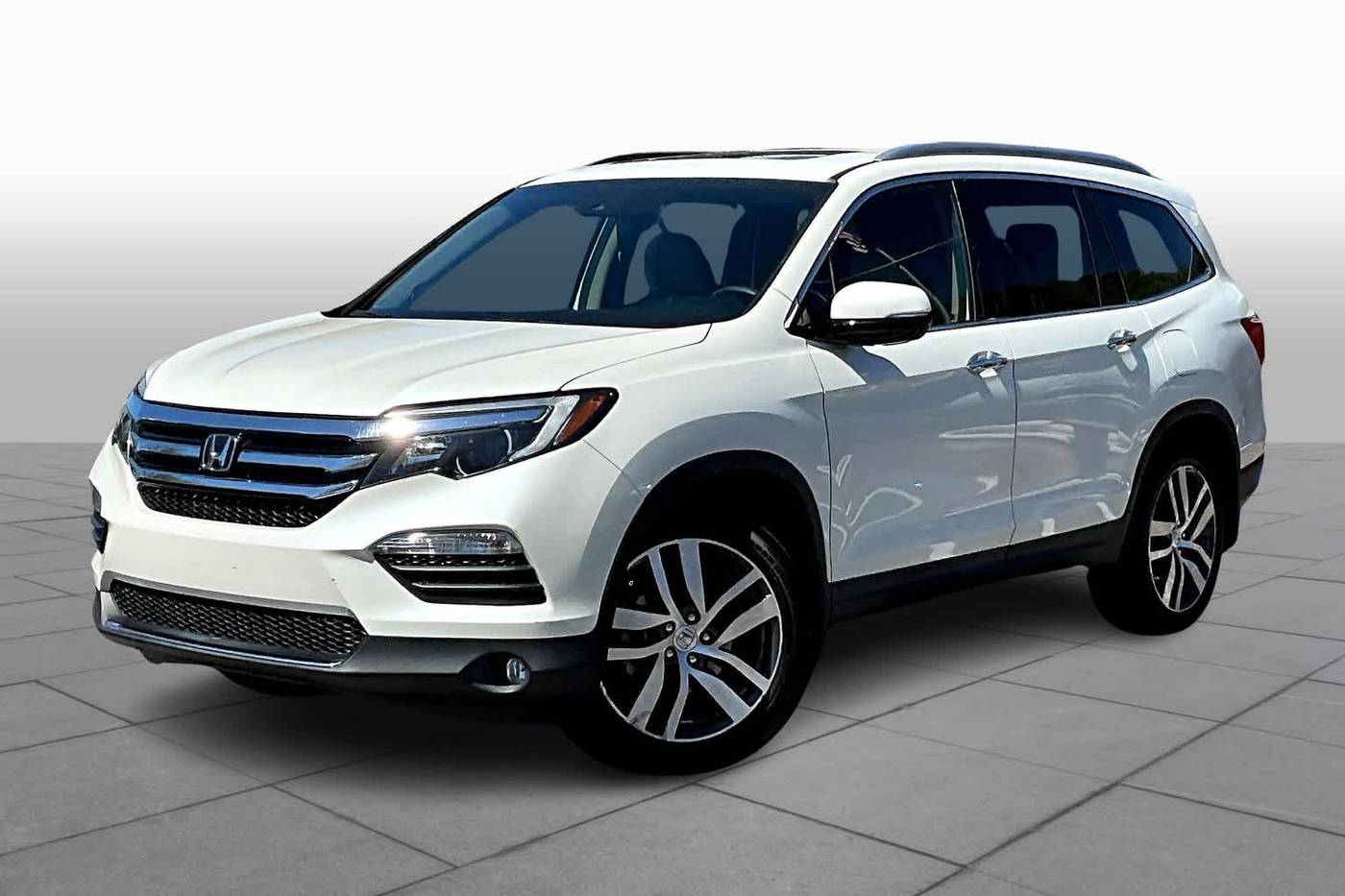 2017 Honda Pilot Touring — SUV — 55,761 mi — Bluffington, SC