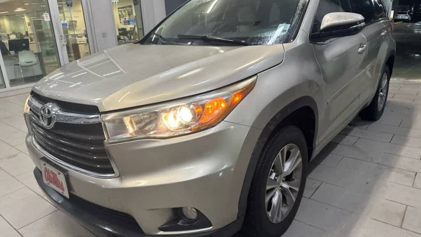 2015 Toyota Highlander XLE — SUV — 132,876 mi — Harvey, LA