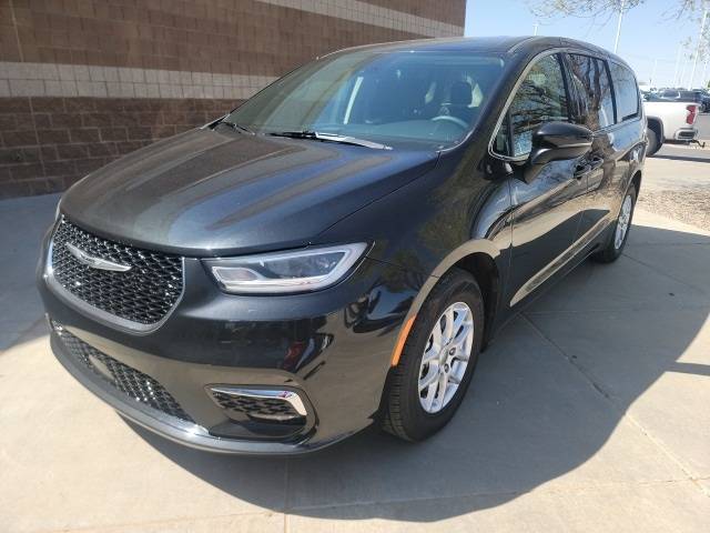 2023 Chrysler Pacifica Touring L — Minivan — 69,698 mi — Los Lunas, NM