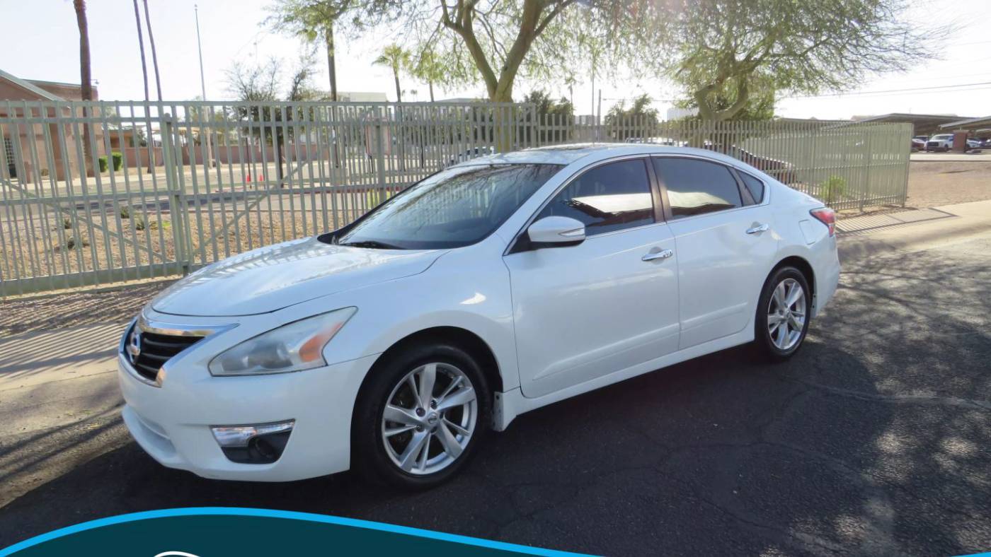 2014 Nissan Altima 2.5 SV — Sedan — 105,225 mi — Phoenix, AZ