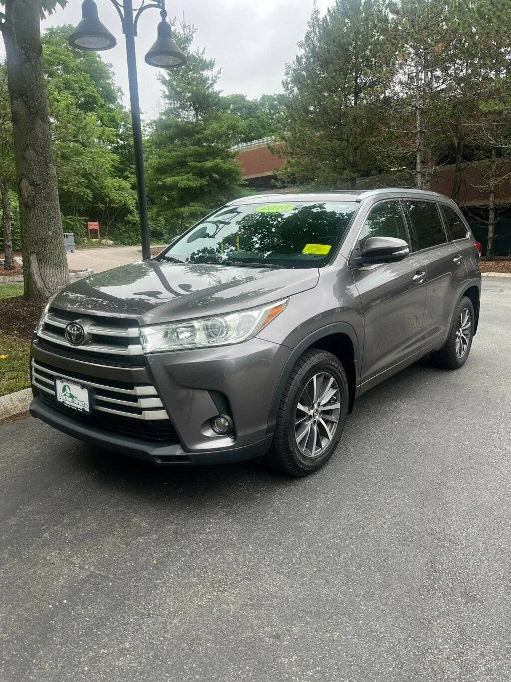 2018 Toyota Highlander XLE — SUV — 83,920 mi — Newton, MA