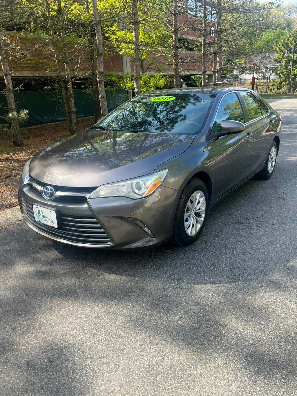 2017 Toyota Camry Hybrid LE — Sedan — 103,365 mi — Newton, MA