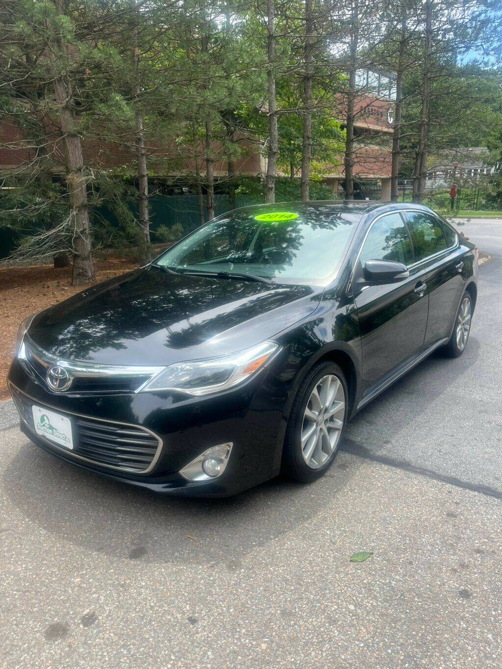 2014 Toyota Avalon Limited — Sedan — 97,590 mi — Newton, MA