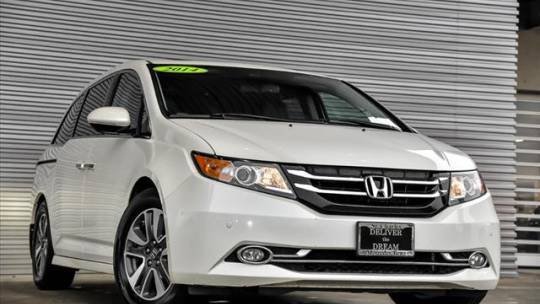 2014 Honda Odyssey Touring — Minivan — 194,933 mi — St. Charles, IL