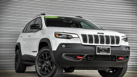 2023 Jeep Cherokee Trailhawk — SUV — 21,238 mi — St. Charles, IL