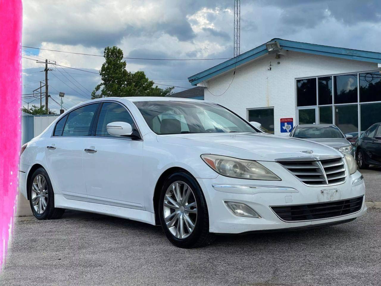 2014 Hyundai Genesis 3.8 — Sedan — 230,360 mi — Dallas, TX