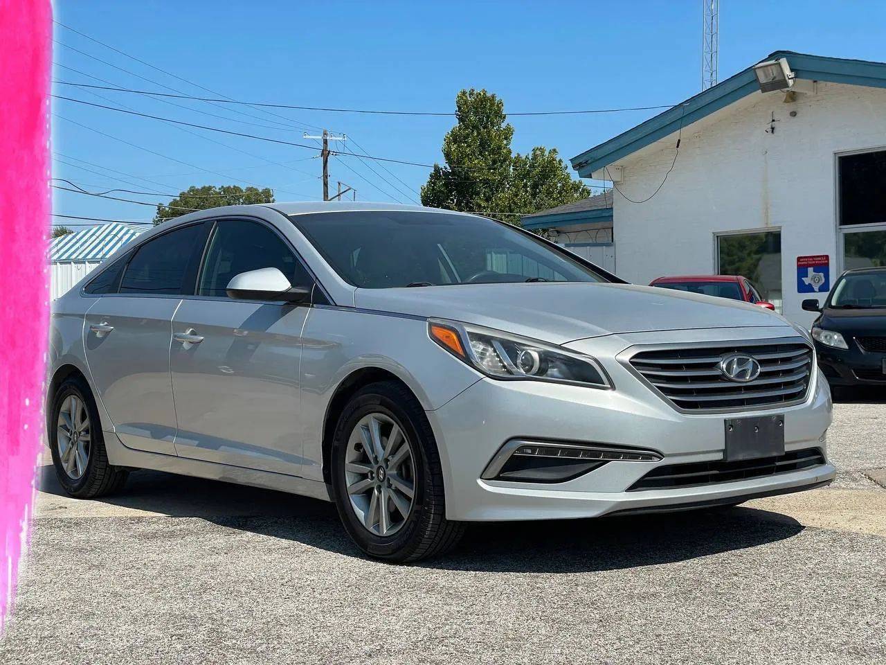 2015 Hyundai Sonata SE — Sedan — 98,418 mi — Dallas, TX