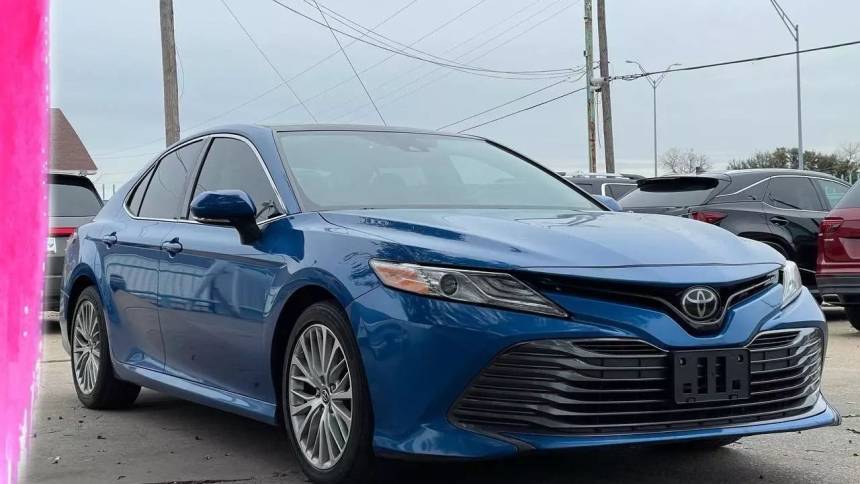2019 Toyota Camry XLE — Sedan — 116,914 mi — Dallas, TX