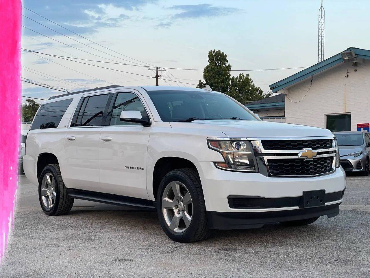 2017 Chevrolet Suburban LT — SUV — 113,205 mi — Dallas, TX