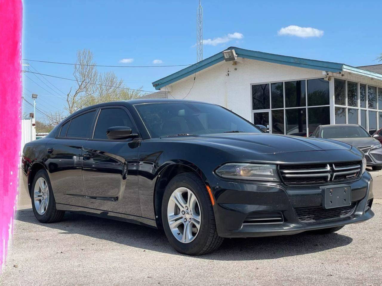 2017 Dodge Charger SE — Sedan — 105,022 mi — Dallas, TX