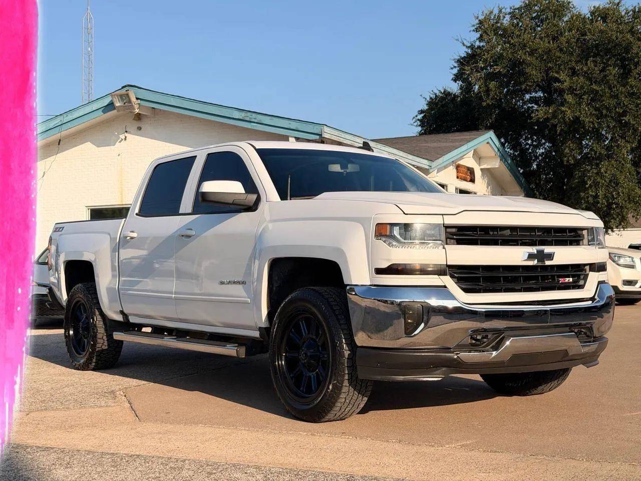2017 Chevrolet Silverado 1500 LT — Pickup Truck — 166,193 mi — Dallas, TX
