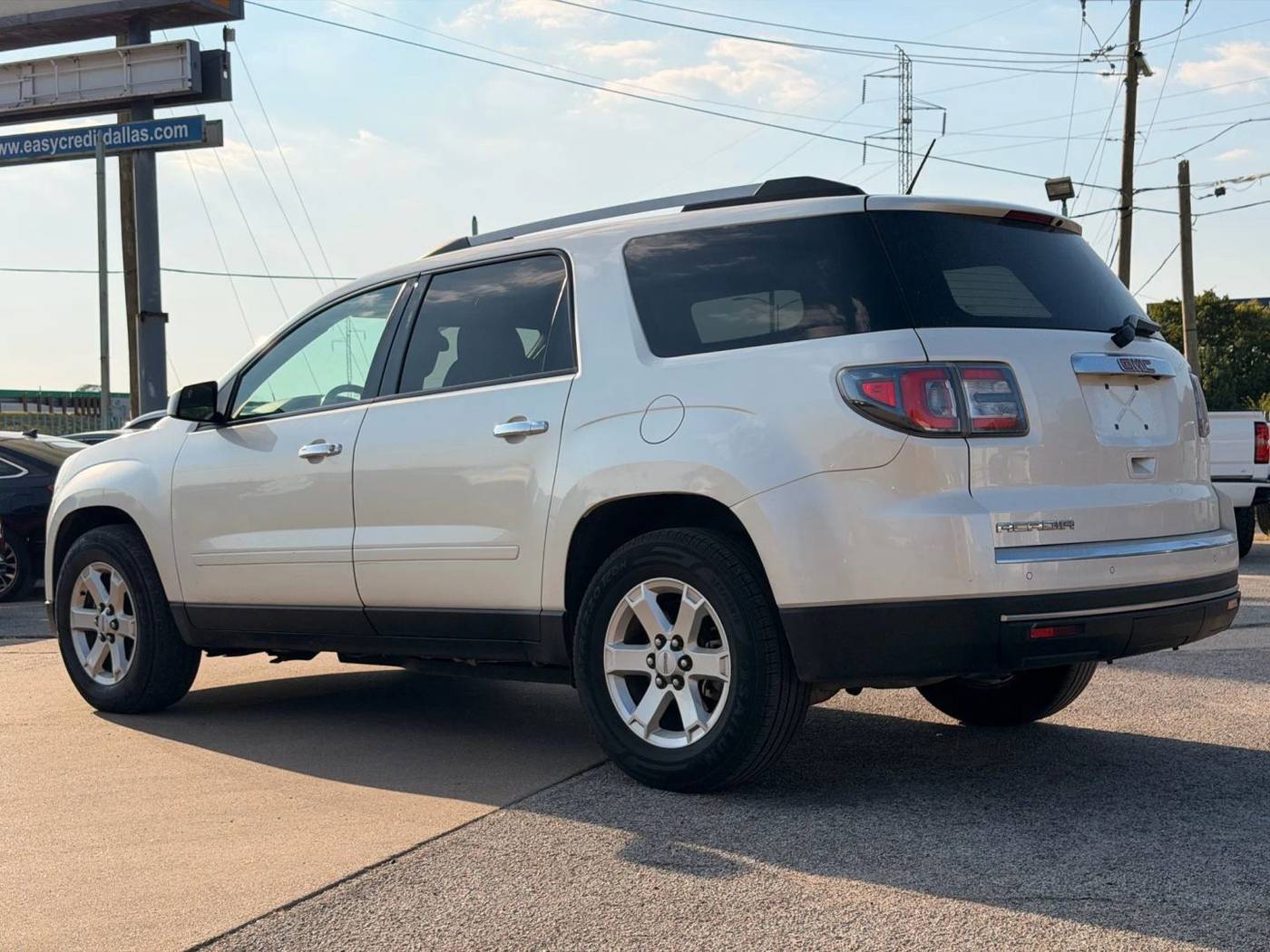 2014 GMC Acadia SLE — SUV — 107,436 mi — Dallas, TX