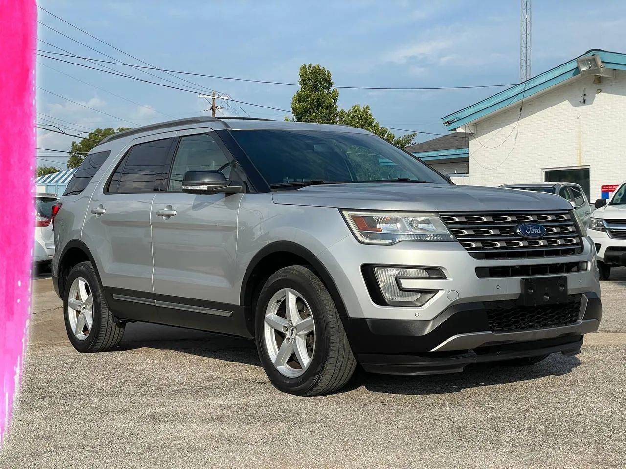 2016 Ford Explorer XLT — SUV — 100,755 mi — Dallas, TX