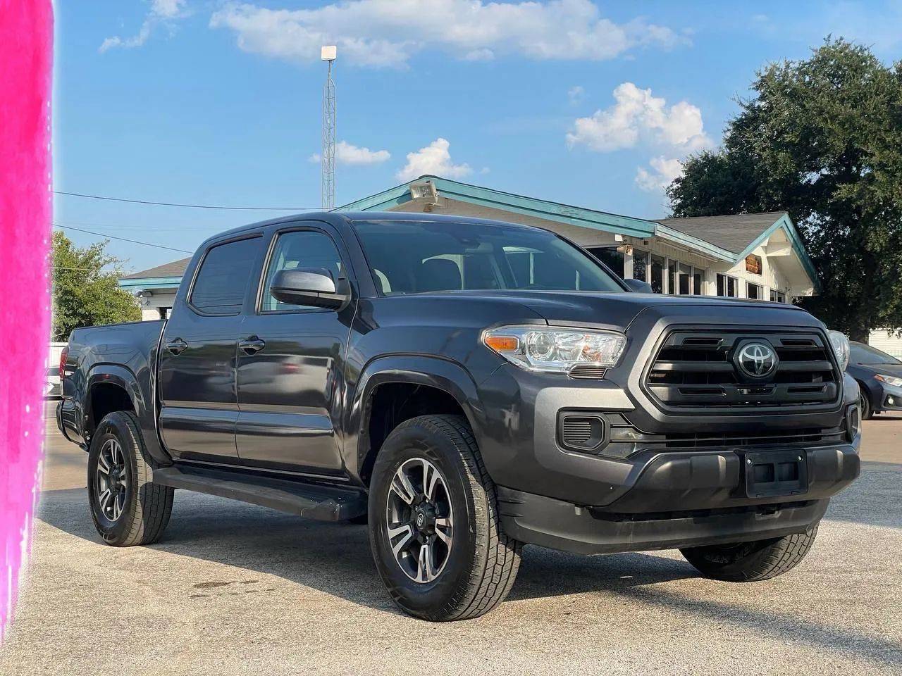2019 Toyota Tacoma SR — Pickup Truck — 100,160 mi — Dallas, TX