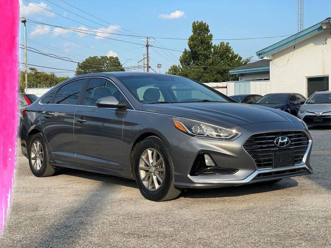 2018 Hyundai Sonata SE — Sedan — 88,437 mi — Dallas, TX