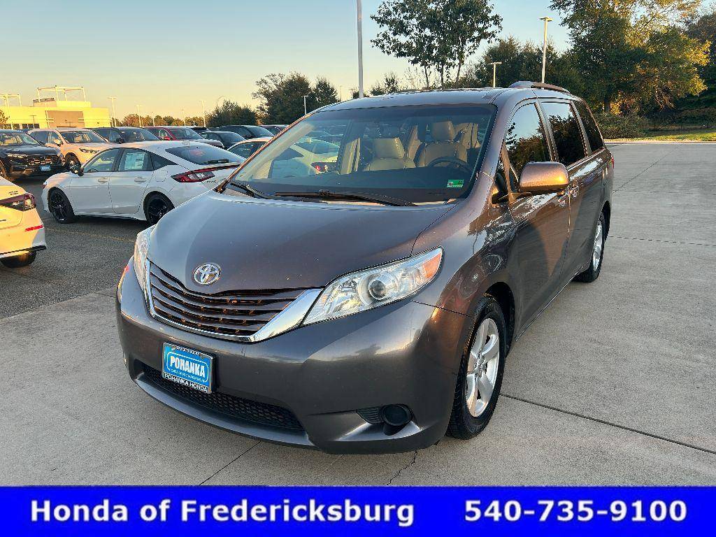 2015 Toyota Sienna LE — Minivan — 155,500 mi — Fredericksburg, VA