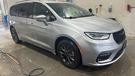 2021 Chrysler Pacifica Touring L — Minivan — 92,111 mi — Odgen, UT
