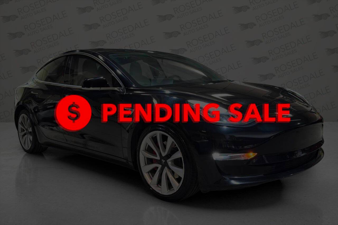 2018 Tesla Model 3 Mid Range — Sedan — 118,665 mi — Kansas City, KS