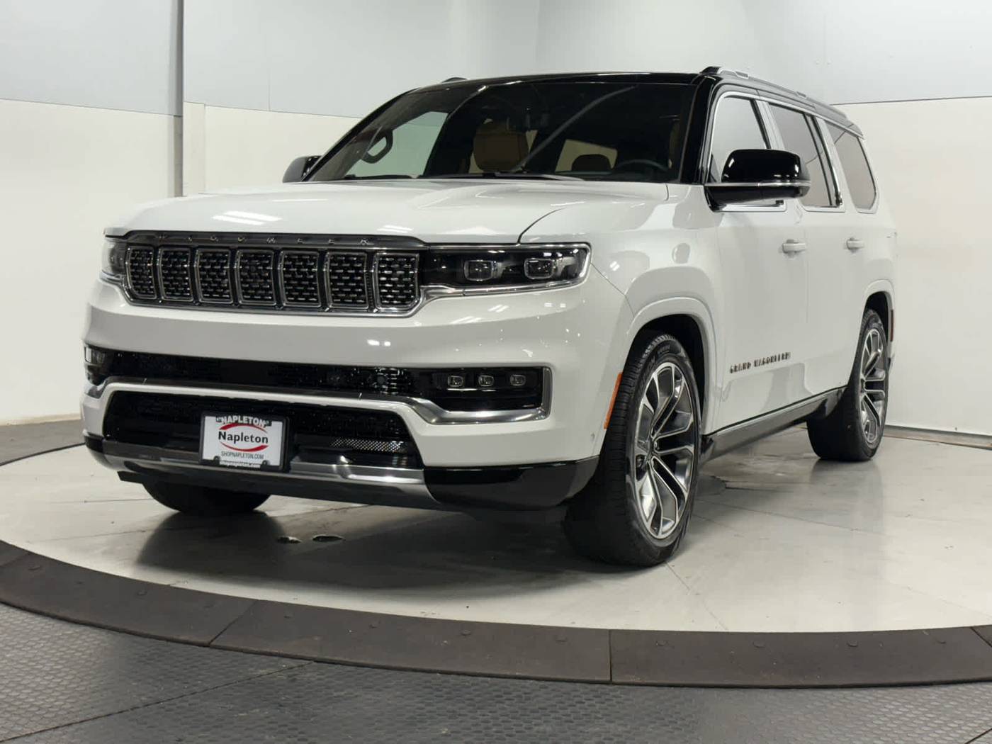 2023 Jeep Grand Wagoneer Series III — SUV — 35,838 mi — Schaumburg, IL