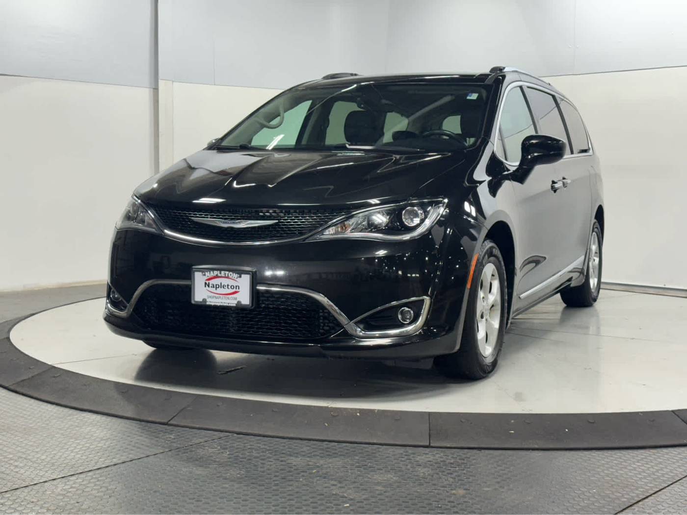 2017 Chrysler Pacifica Touring L Plus — Minivan — 100,100 mi — Schaumburg, IL