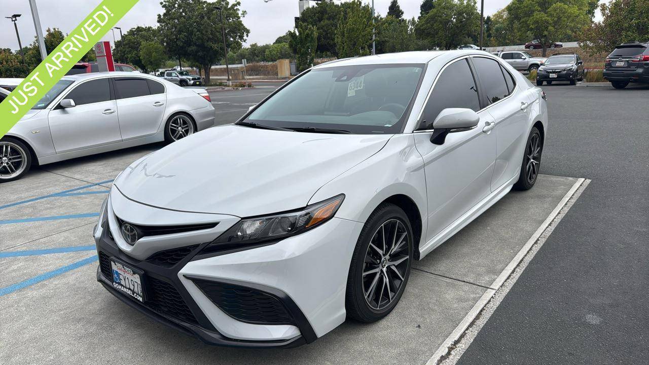2023 Toyota Camry SE — Sedan — 21,857 mi — Petaluma, CA