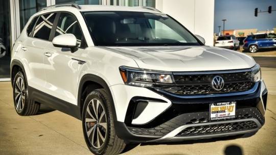 2022 Volkswagen Taos SE — SUV — 15,669 mi — Crystal Lake, IL