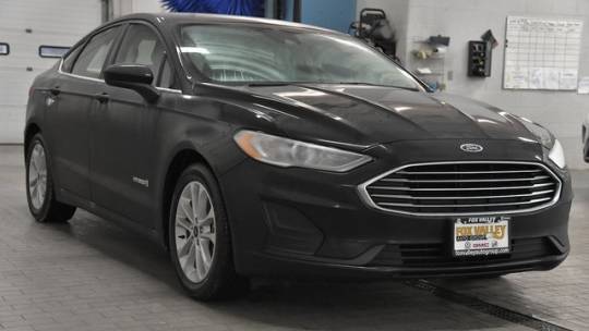 2019 Ford Fusion Hybrid SE — Sedan — 102,126 mi — Crystal Lake, IL