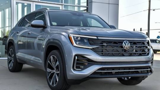 2025 Volkswagen Atlas Cross Sport SEL Premium R-Line — SUV — 4,126 mi — Crystal Lake, IL