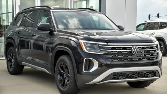 2025 Volkswagen Atlas Peak Edition — SUV — 5,123 mi — Crystal Lake, IL