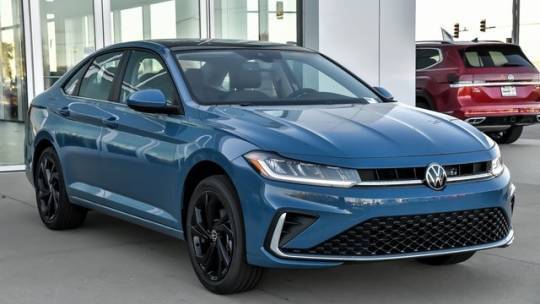 2025 Volkswagen Jetta SE — Sedan — 5,985 mi — Crystal Lake, IL