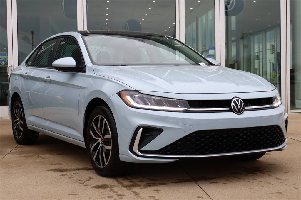 2025 Volkswagen Jetta SE — Sedan — 2,178 mi — Crystal Lake, IL