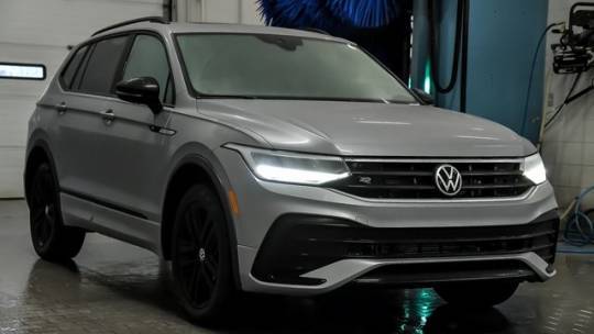 2022 Volkswagen Tiguan SE R-Line Black — SUV — 66,819 mi — Crystal Lake, IL