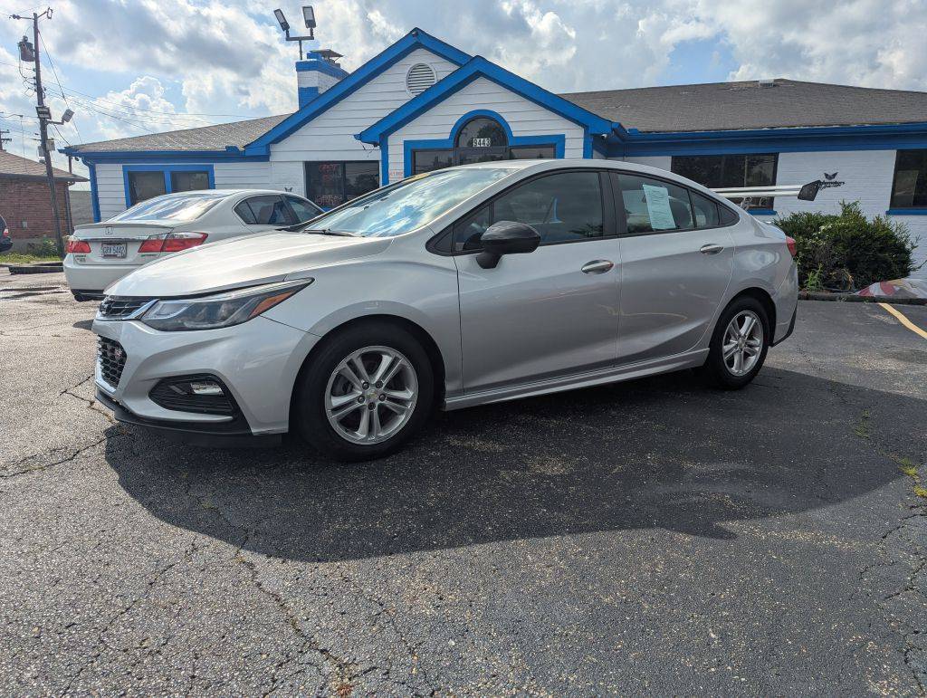 2017 Chevrolet Cruze LT — Sedan — 181,179 mi — West Chester, OH