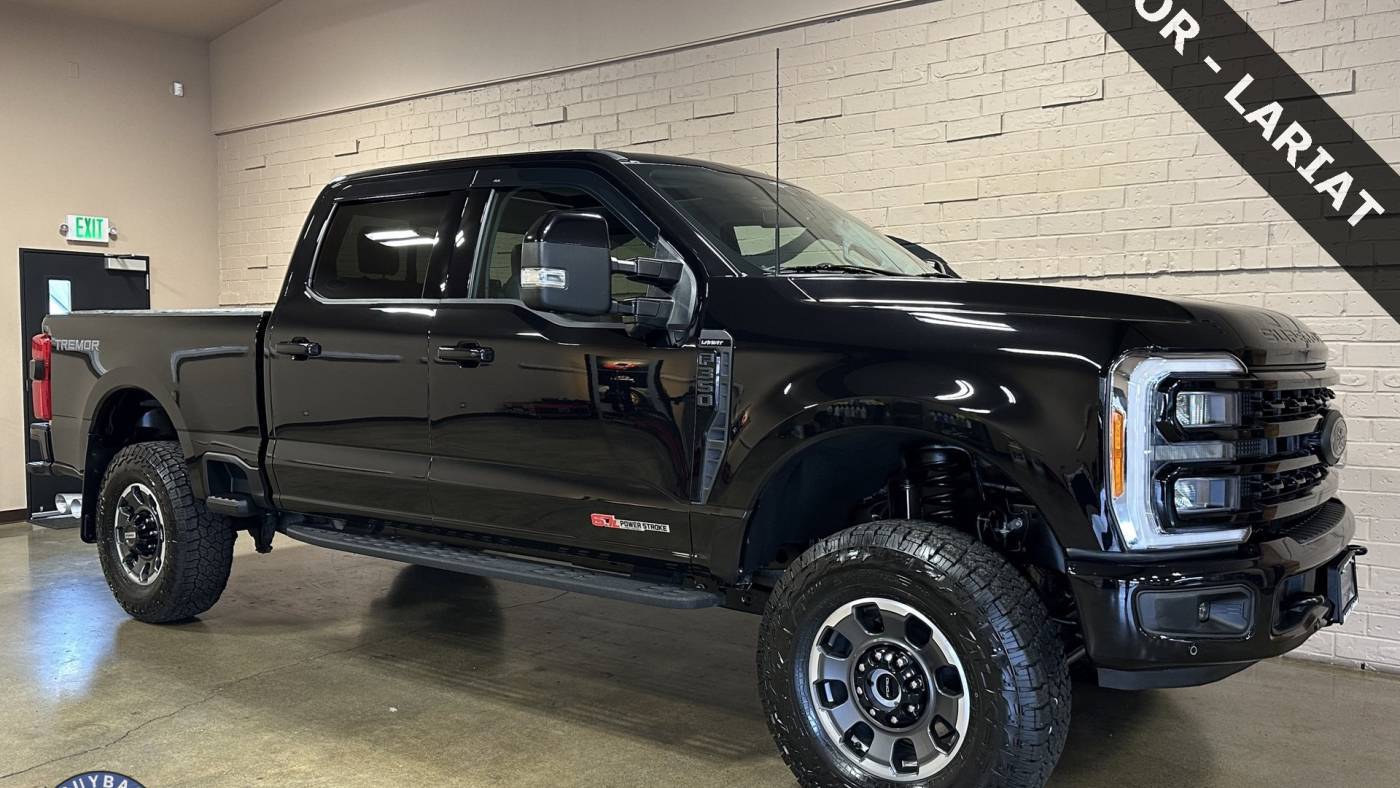 2023 Ford Super Duty F-350 LARIAT — Pickup Truck — 19,218 mi — Mount Vernon, WA