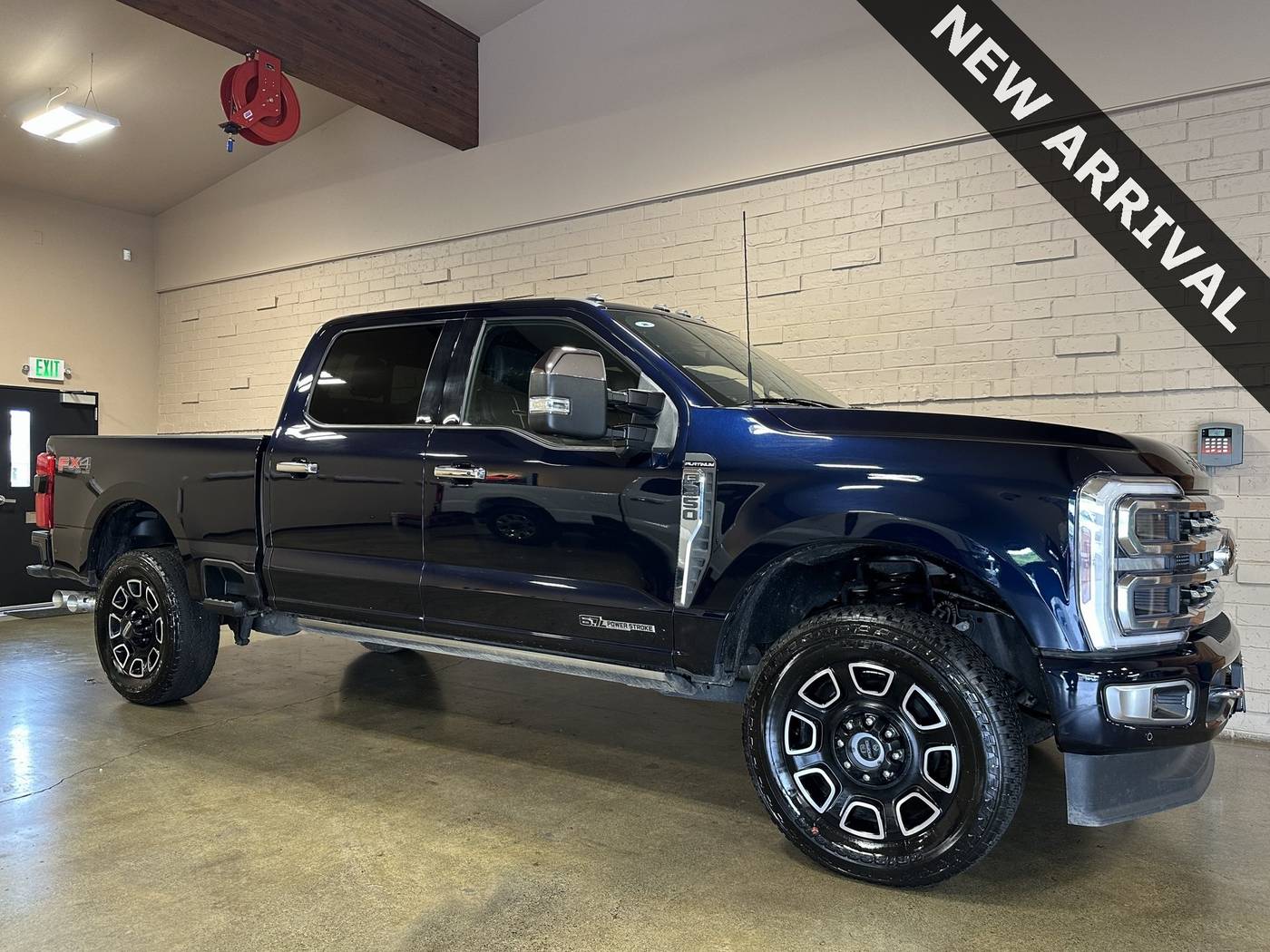 2024 Ford Super Duty F-350 Platinum — Pickup Truck — 21,710 mi — Mount Vernon, WA