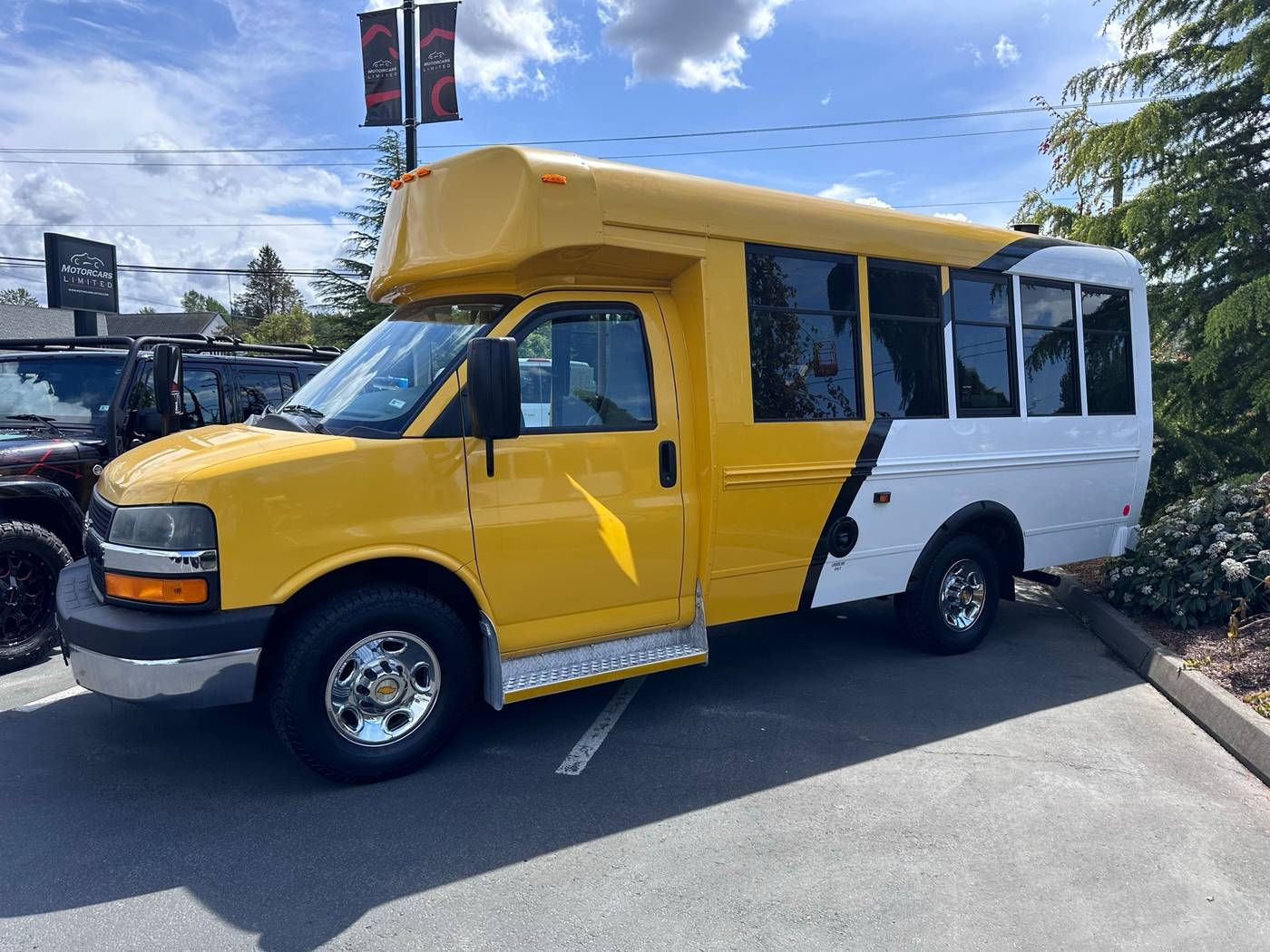 2014 Chevrolet Express Commercial Cutaway 3500 — Chassis Cab Truck — 169,076 mi — Mount Vernon, WA