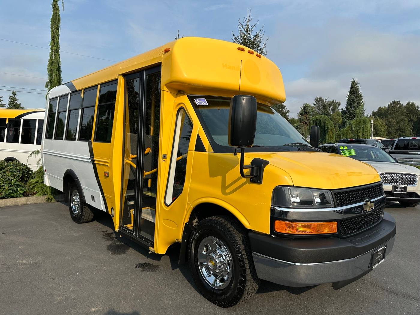 2014 Chevrolet Express Commercial Cutaway 3500 — Chassis Cab Truck — 165,158 mi — Mount Vernon, WA
