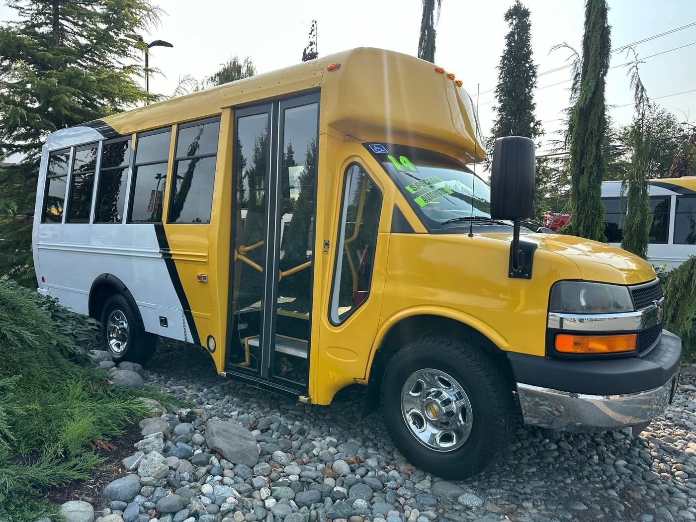 2014 Chevrolet Express Commercial Cutaway 3500 — Chassis Cab Truck — 161,934 mi — Mount Vernon, WA