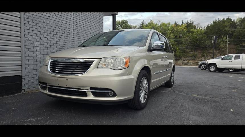 2015 Chrysler Town & Country Touring-L — Minivan — 152,964 mi — Hendersonville, TN