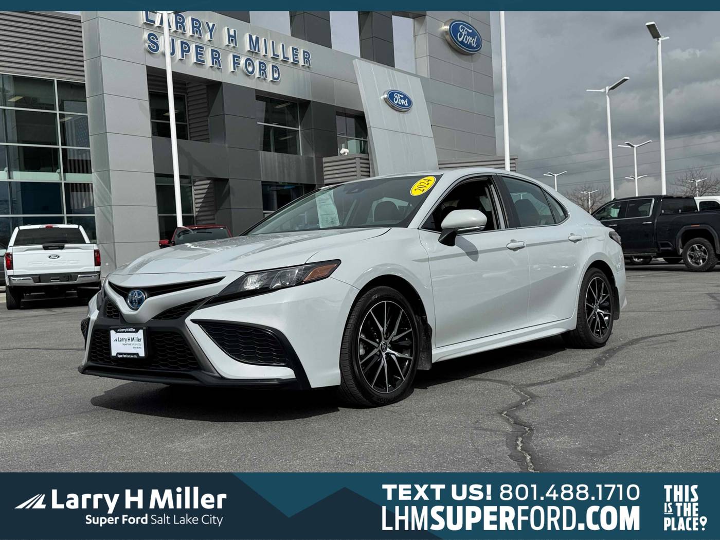 2024 Toyota Camry Hybrid SE — Sedan — 19,409 mi — Salt Lake City, UT