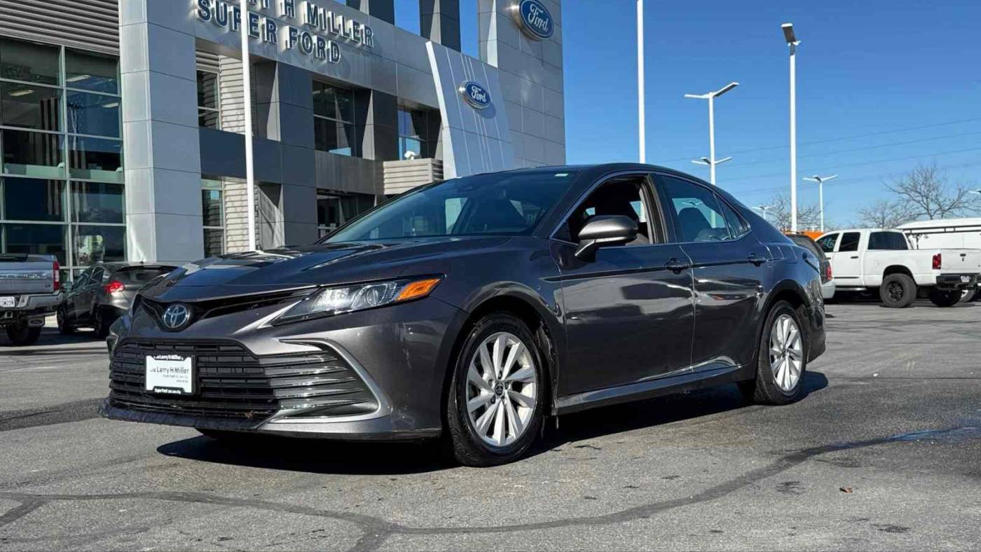 2021 Toyota Camry LE — Sedan — 115,098 mi — Salt Lake City, UT