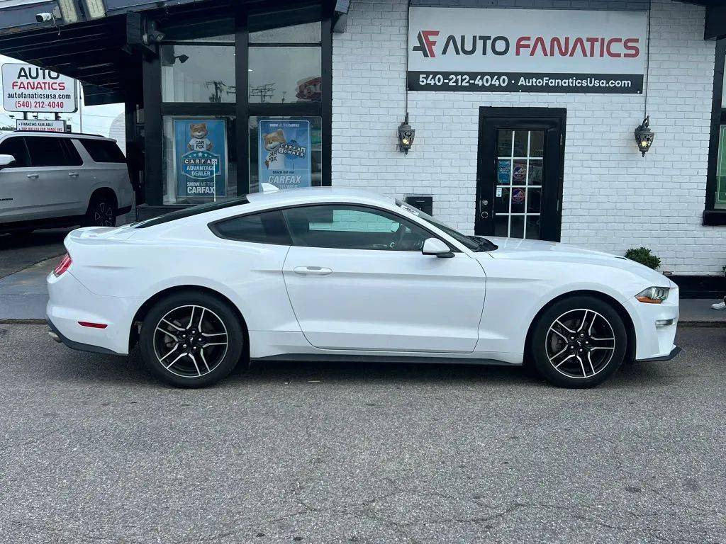 2022 Ford Mustang EcoBoost