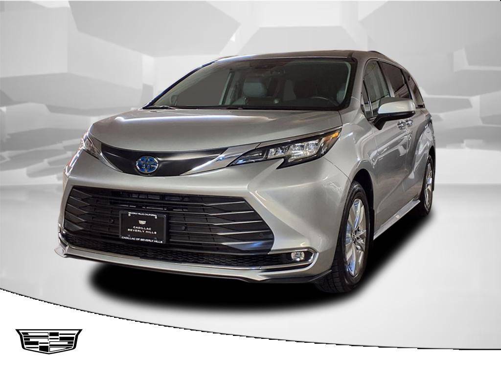 2023 Toyota Sienna XLE — Minivan — 51,250 mi — Beverly Hills, CA