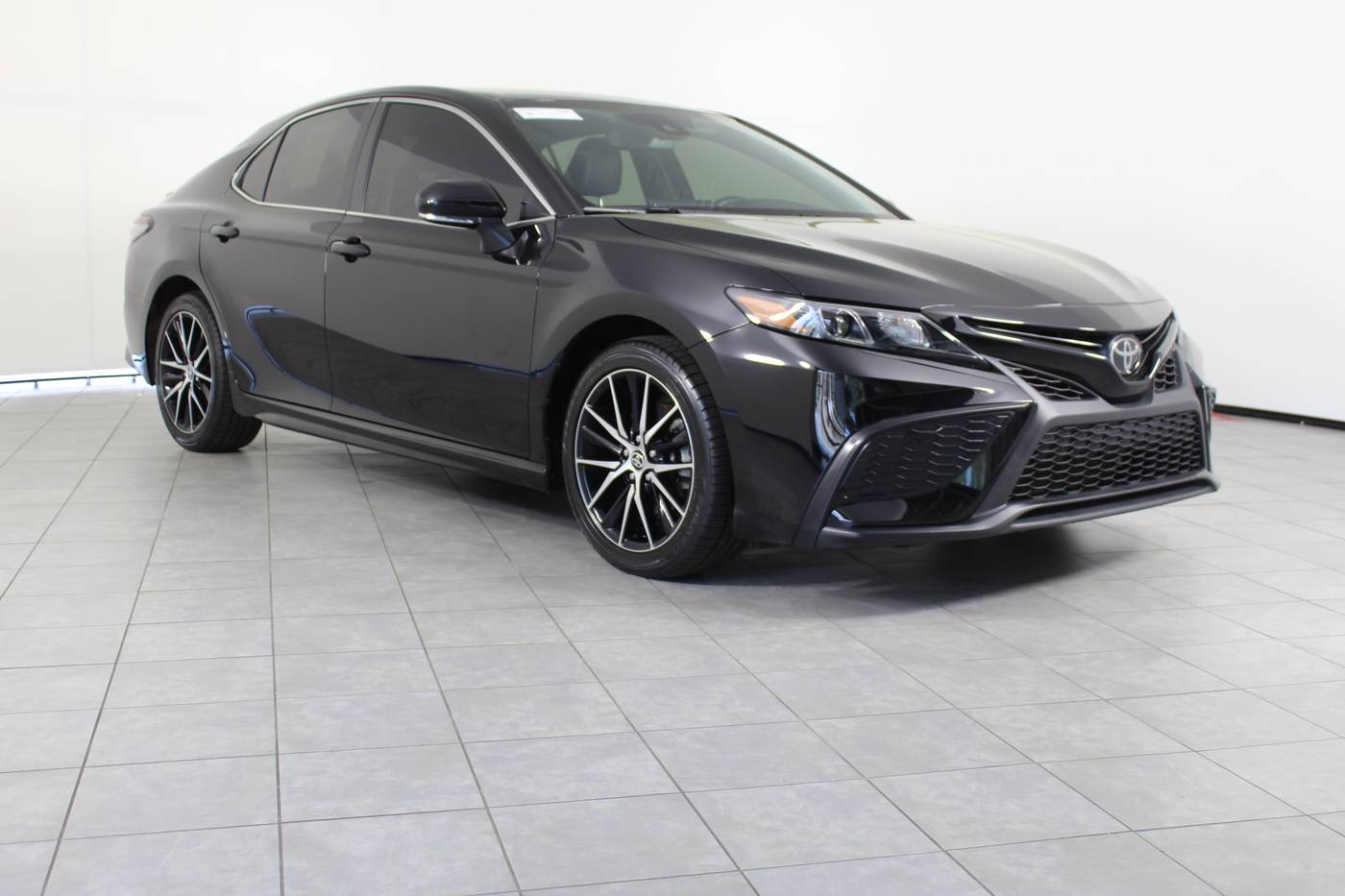 2022 Toyota Camry SE — Sedan — 38,191 mi — Greenville, SC