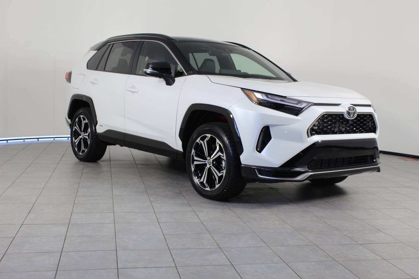 2025 Toyota RAV4 Plug-In Hybrid XSE — SUV — 661 mi — Greenville, SC