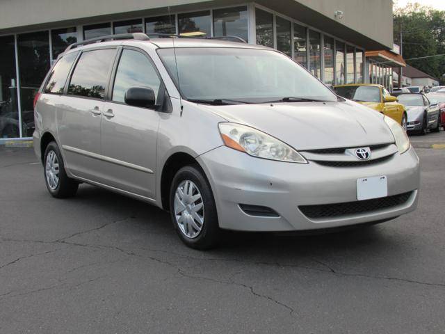 2006 Toyota Sienna LE — Minivan — 145,011 mi — Fairfax, VA
