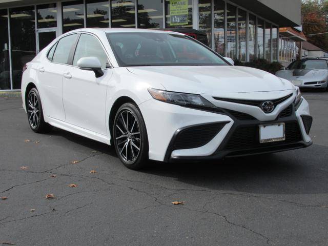 2022 Toyota Camry SE — Sedan — 46,517 mi — Fairfax, VA